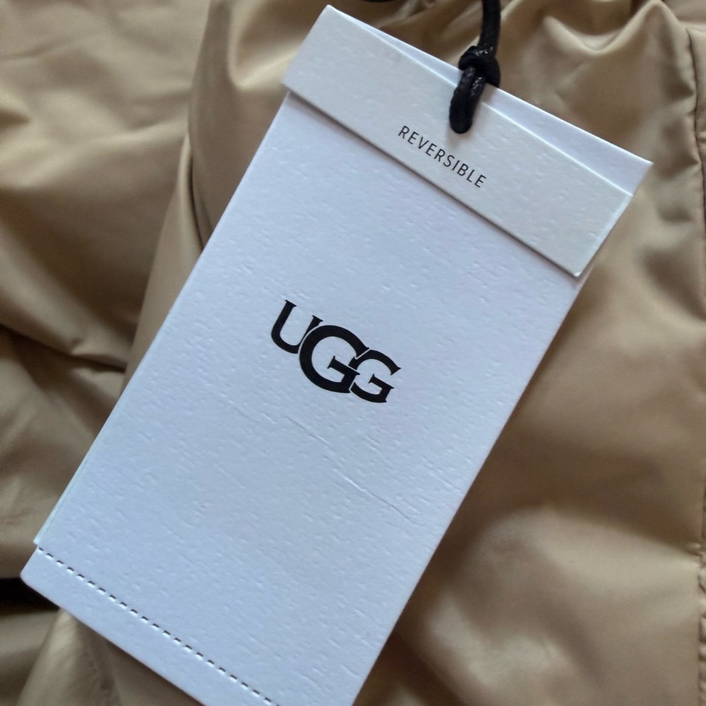UGG Shasta 700-Fill Down Puffer Jacket Reversible Hooded - Picture 8 of 16